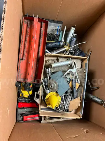 TOOL LOT