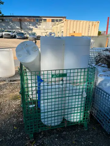 ONE 15 GAL PLASTIC BARREL