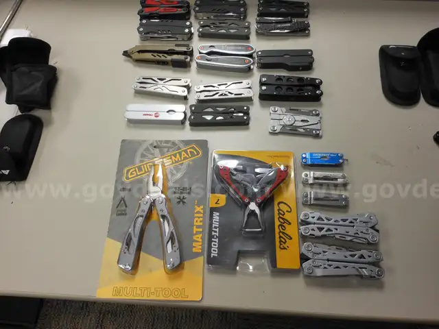 Lot of multitools