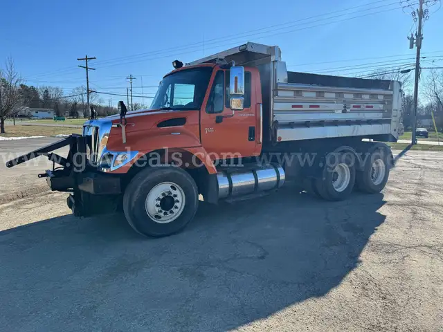 2006 International 7400 Dump Truck