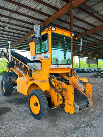 2011 LeeBoy Force Loader