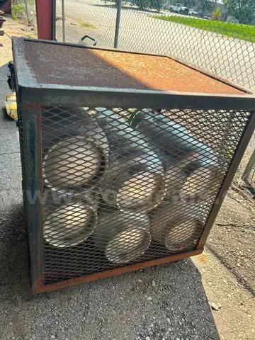 Propane Storage Cages /Tanks