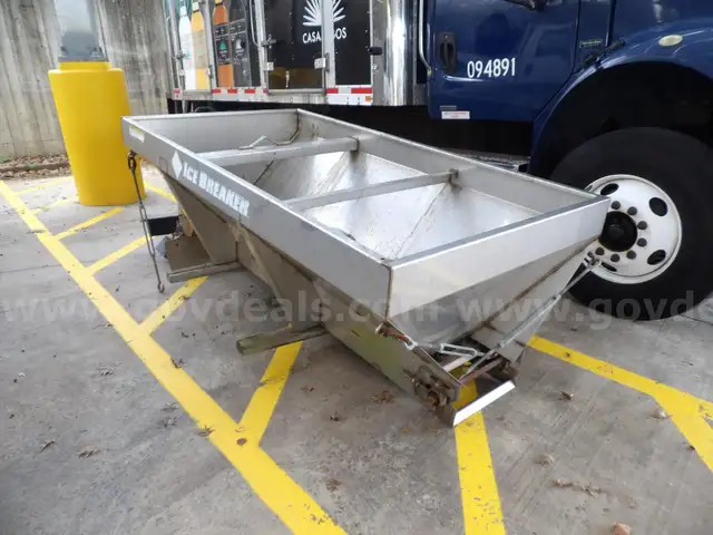 V-Box Salt Spreader