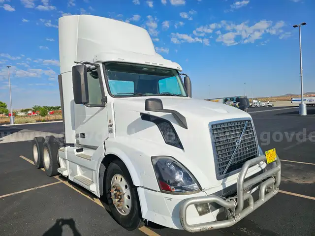 2015 Volvo VNL