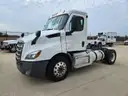Freightliner Cascadia single axle day cab