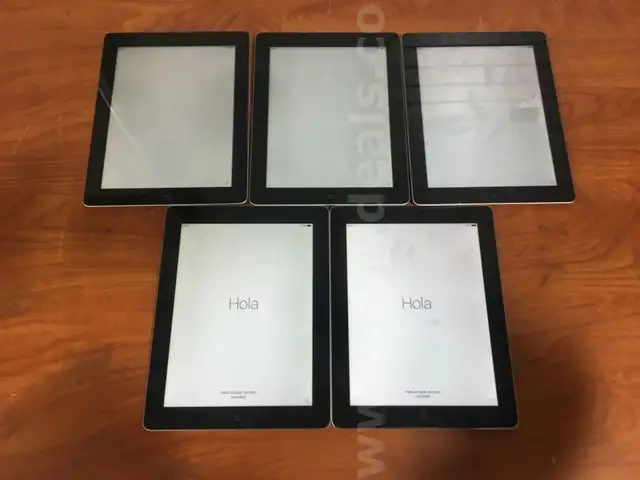 Lot of 5: Apple A1458 iPad (4th gen.); 32GB **Wi-Fi-ONLY UNLOCKED AND UNMANAGED**