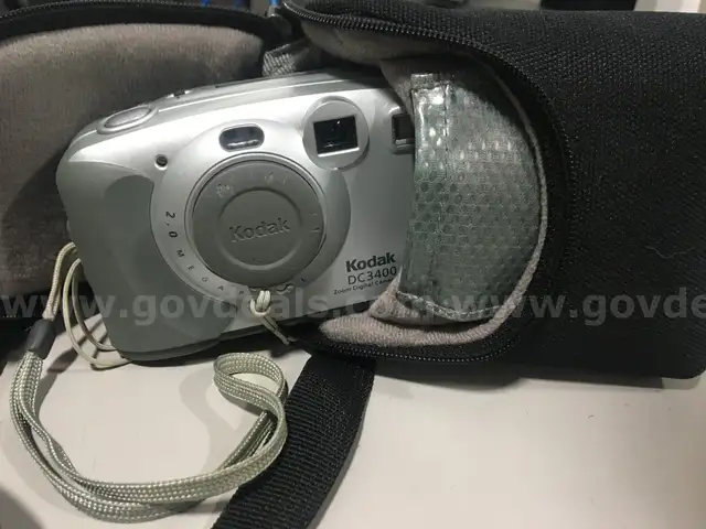 Vintage Kodak Camera DC3400 Digital Gray / Storage Case / Lens Protector