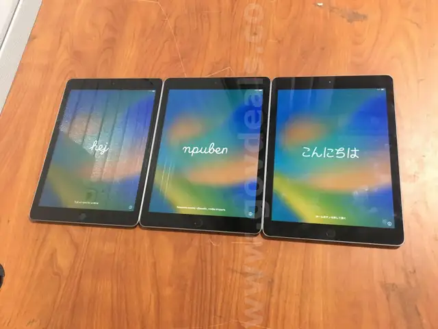 Lot of 3: Apple A1822 iPad (5th Gen.); 32 GB; **Wi-Fi-ONLY UNLOCKED AND UNMANAGED**