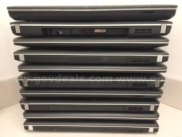 Lot of 10 Lenovo ThinkPad Edges - 4 E535&#x27;s, 5 E540s, 1 E545, NO OS
