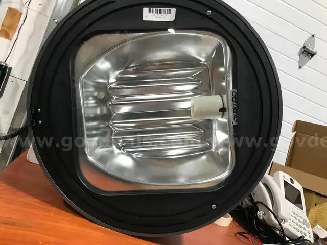 Sterner Berkley Luminaire Arm Mount 250 Watt Metal Halide Light