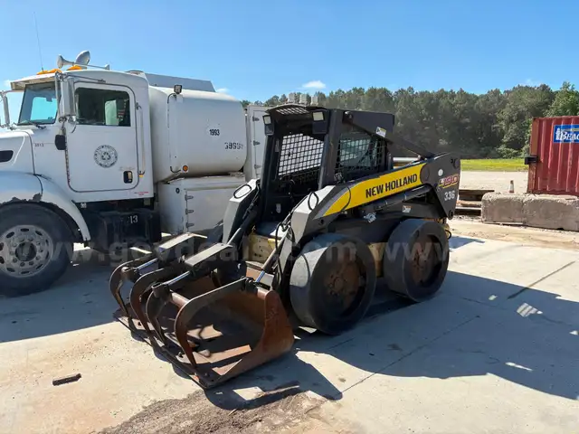New Holland L190 Skid Steer Loader