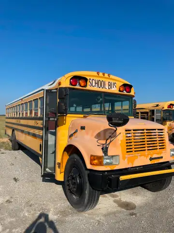 2000 International Blue Bird 3800     *See Attached Bus Inspection Form for Details*
