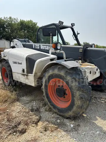 Bobcat V723 Telehandler