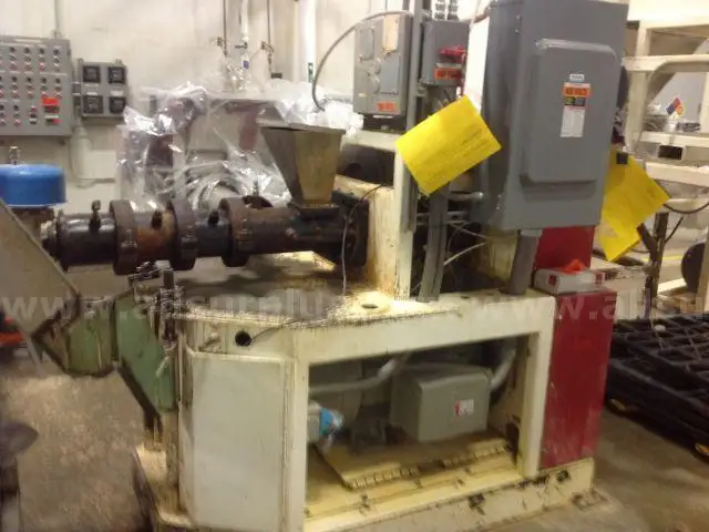 Intap-Pro Mdl. 2500 Extruder