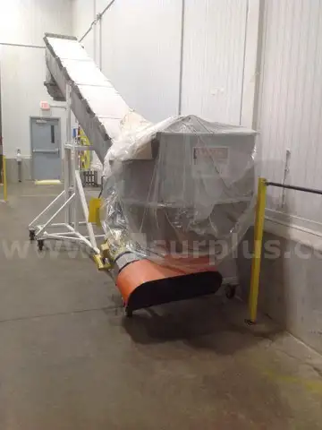 Mobile screw auger with hopper
