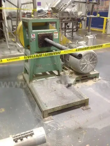 Intap-Pro Mdl. 2000 Extruder