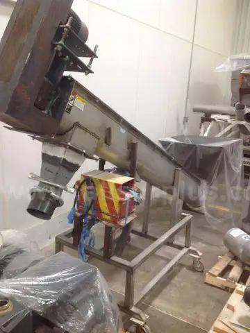 Mobile screw auger with hopper