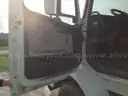 2004 Volvo VNM Deisel Tractor truck