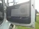 2004 Volvo VNM Deisel Tractor truck