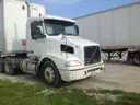 2004 Volvo VNM Deisel Tractor truck