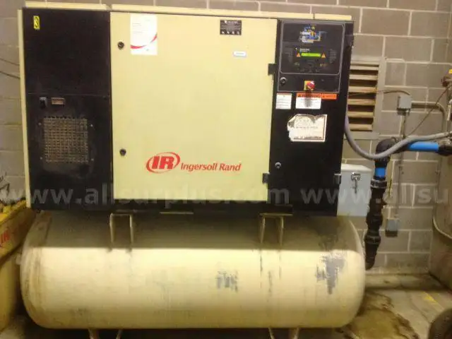 Ingersoll Rand Mdl. SSR UP6-30-125 Air compressor with tank