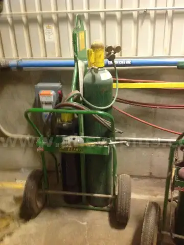 Saf-T-Cart Two tank welding cart with regulators and hose, Tanks NOT i