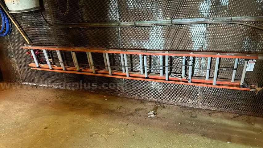 6 Ladders of Various Sizes