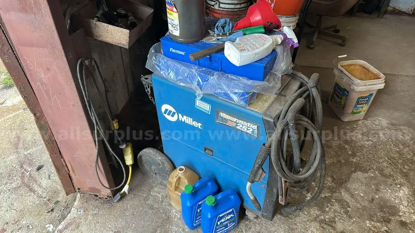 Miller Millermatic 252 MIG Welder