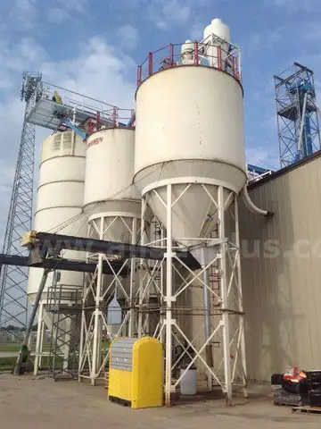 Friesen Cone Bottom Silo with screw auger
