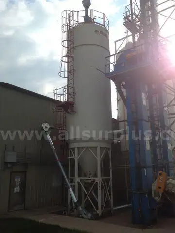 Friesen Cone Bottom Silo with screw auger