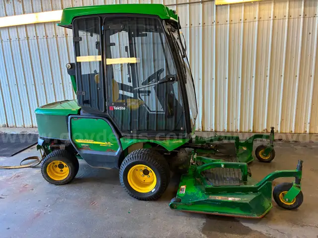 2013 John Deere Front Mower 4WD - Model 1435