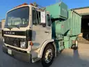 1992 Mack MS300P