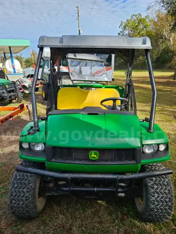John Deere Gator