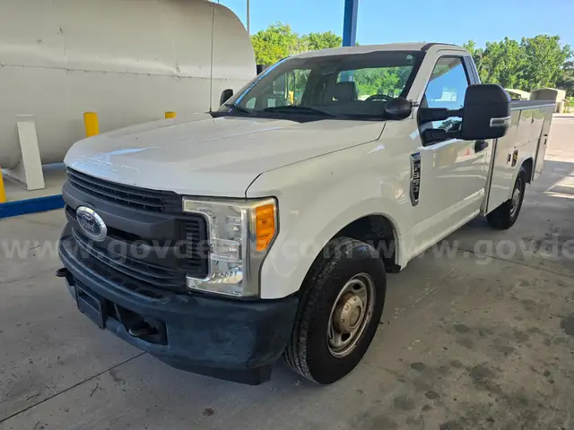 2017 Ford F-350 SD XLT 2WD