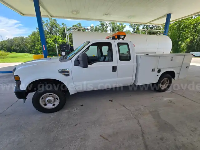 2009 Ford F-250 SD XL SuperCab 4WD