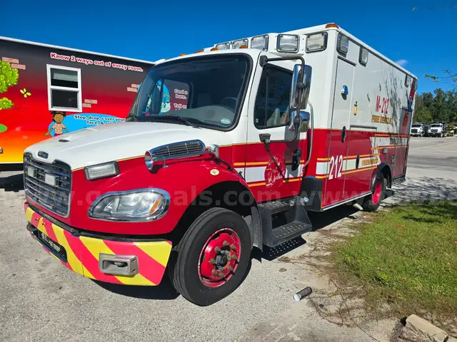 2016 Freightliner M2 106