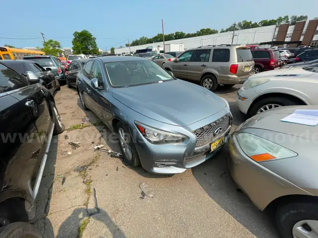 2015 Infiniti Q50