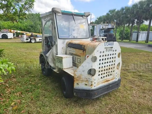1995 Tug Tech MA30 Baggage Tractor