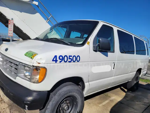 2002 FORD E350 VAN
