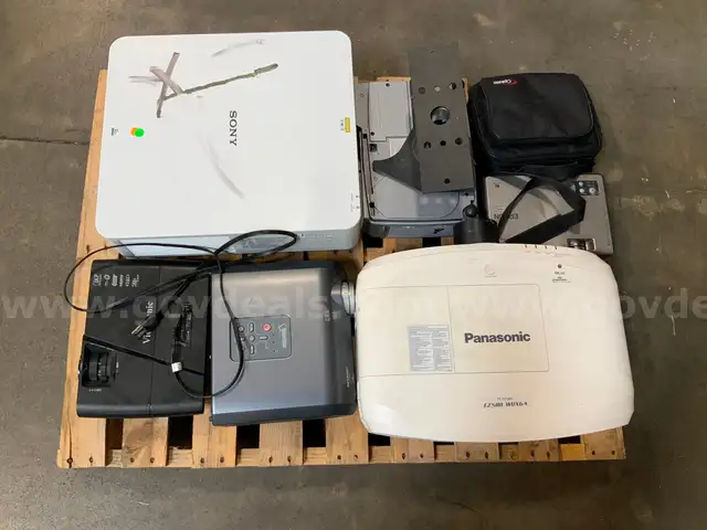 6 Assorted Projectors