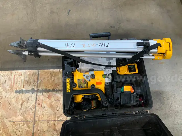Dewalt DW073 Cordless Rotary Laser