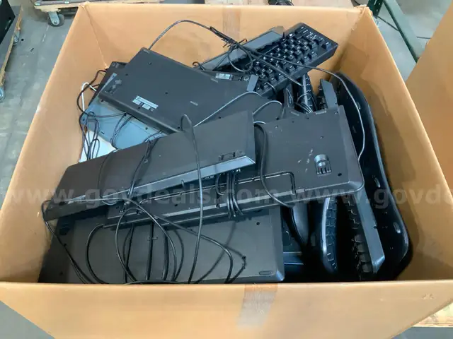 Box of Keyboards 28'x28x36