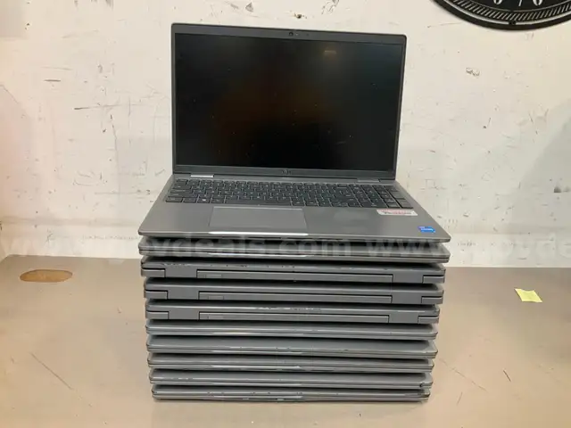 10 Dell Precision 3560 i5
