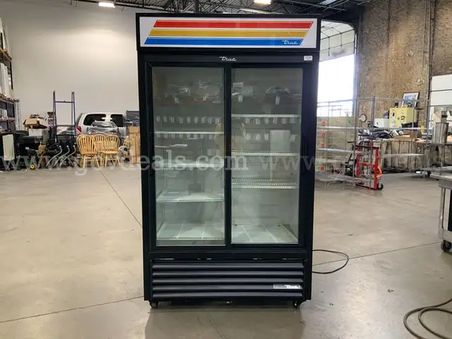 True Refrigerator (NOT TESTED)