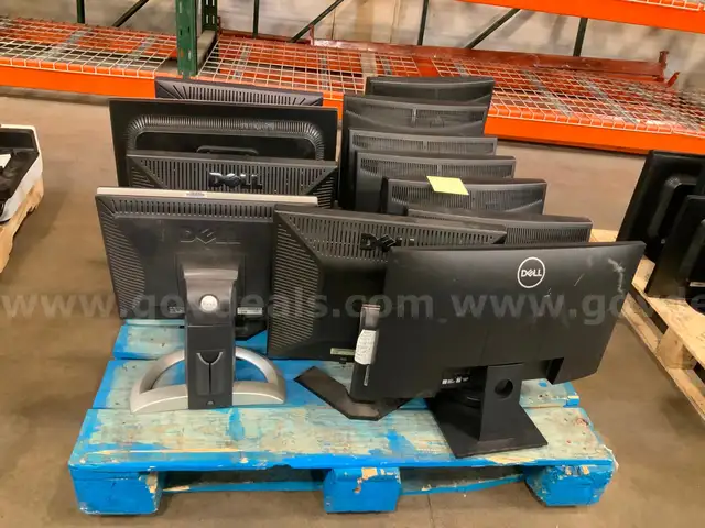 13 Monitors w/ Stands