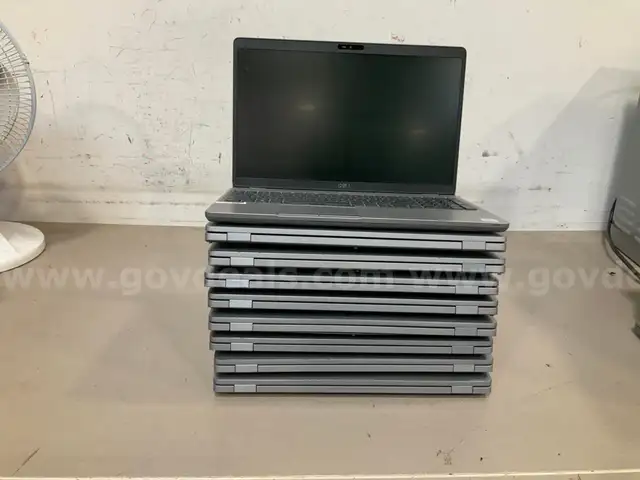 9 Dell Precision 3550 i7