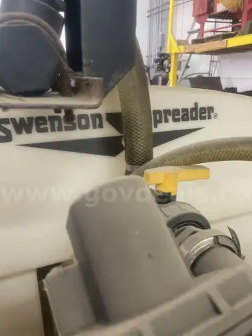 Svenson spreader/sprayer for liquid deicing system