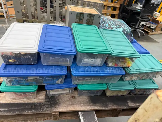 1 pallet of miscellaneous electronic parts