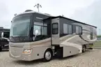 2008 Fleetwood Discovery Diesel Pusher - Full Length Super Slide *Low Miles* Well Maintained