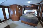 2008 Fleetwood Discovery Diesel Pusher - Full Length Super Slide *Low Miles* Well Maintained